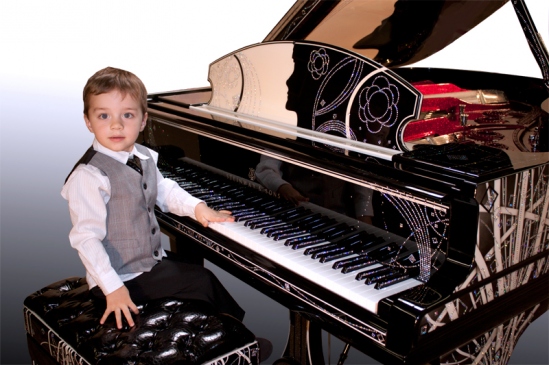 steinway-coco-chanel-2
